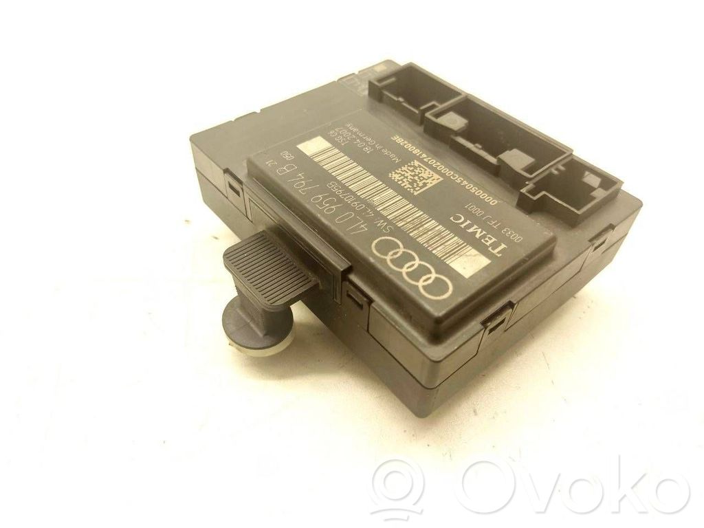 Audi Q7 4L Durvju vadības bloks 