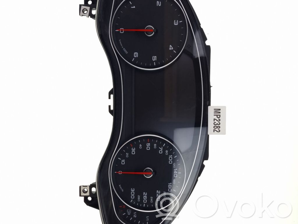 Licznik / Prędkościomierz   4G8920932D