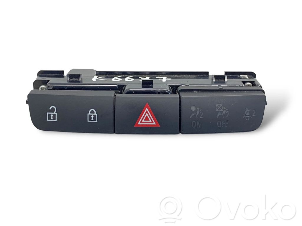Opel Insignia A Botón interruptor de luz de peligro 