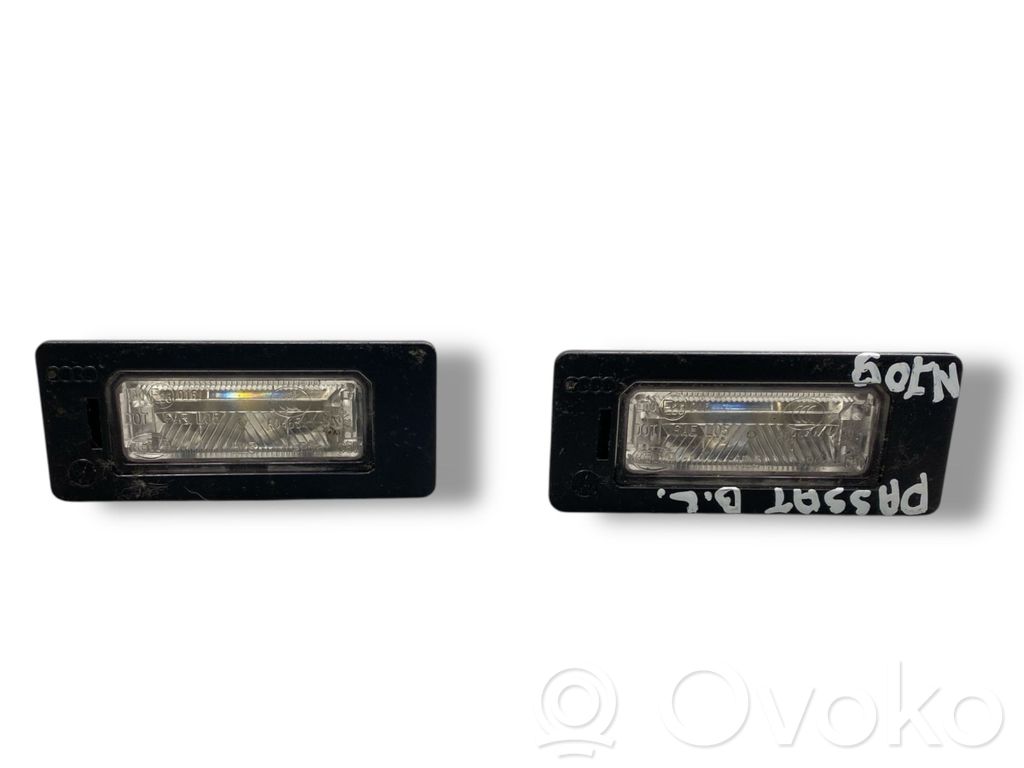 Lampa oświetlenia tylnej tablicy rejestracyjnej   L00E26016