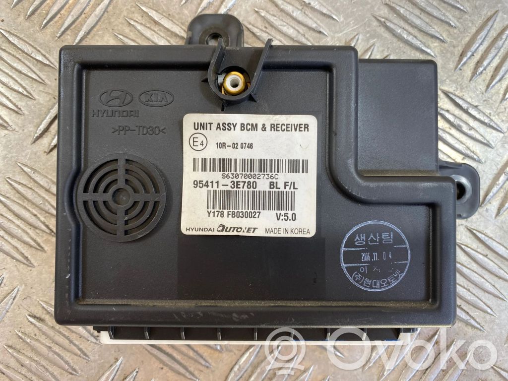 KIA Sorento Modul de control caroserie central 