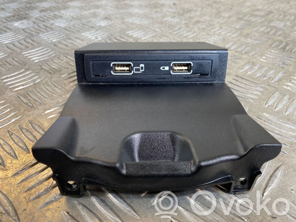 Gniazdo / Złącze USB   A1728202100,00647976,Q011015107