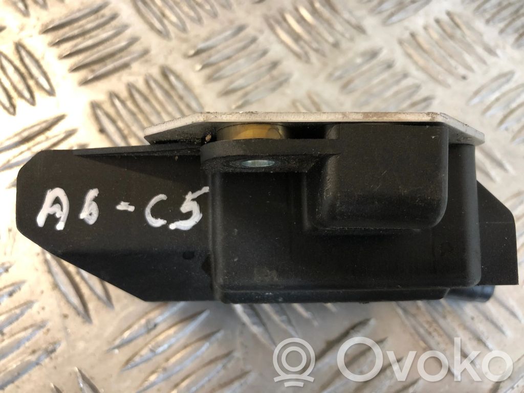 Audi A6 S6 C5 4B Vakaajan pitkittäiskiihtyvyystunnistin (ESP) 