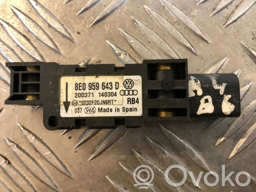 Audi A4 S4 B6 8E 8H Airbagsensor Crashsensor Drucksensor 