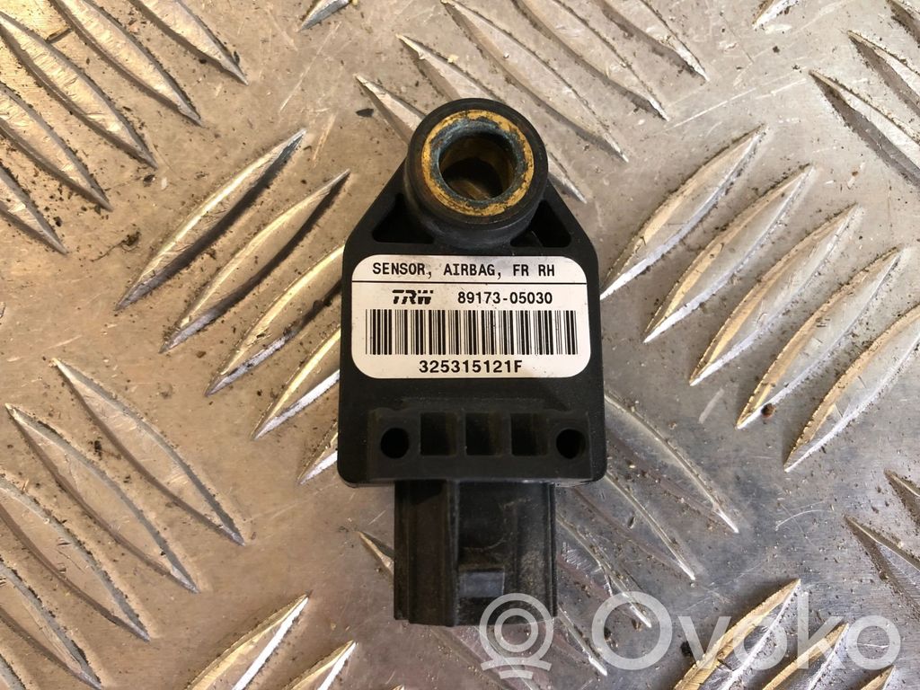 Toyota Avensis T250 Airbagsensor Crashsensor Drucksensor 