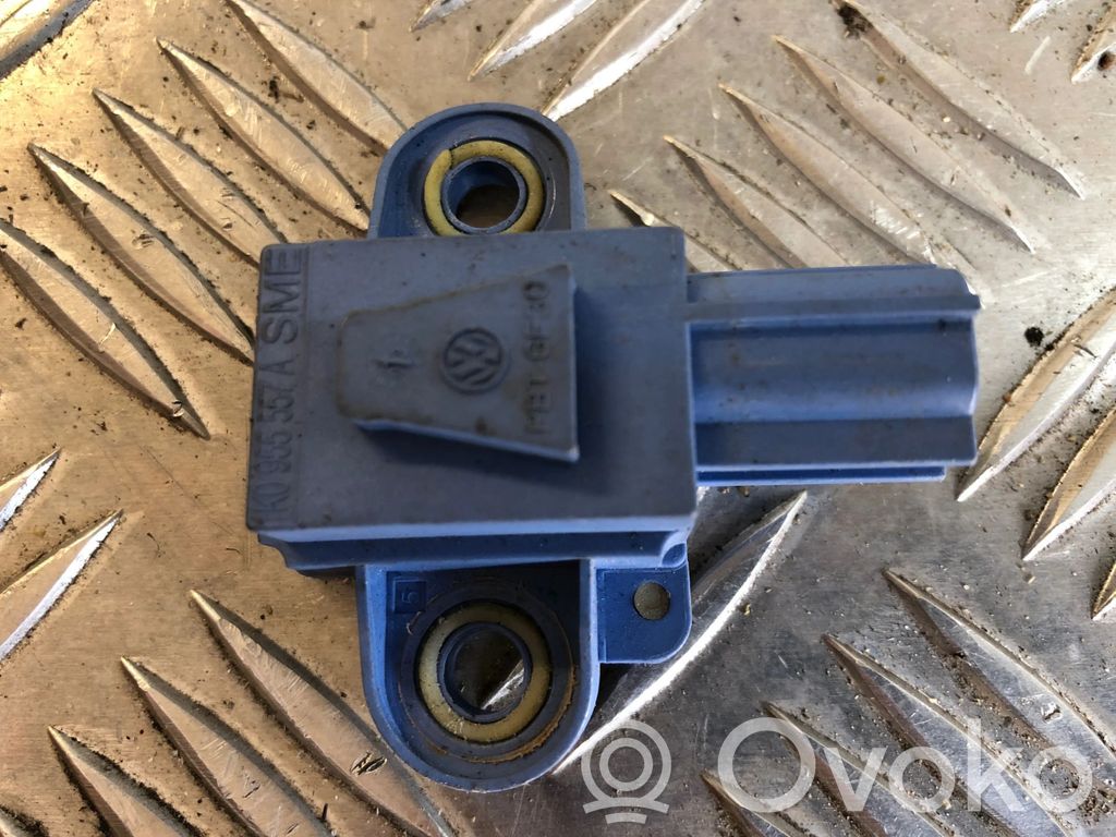 Volkswagen Golf V Senzor impact/declanșare airbag 