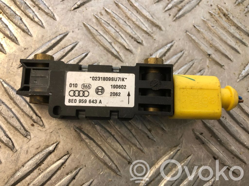 Audi A6 S6 C5 4B Sensor impacto/accidente para activar Airbag 