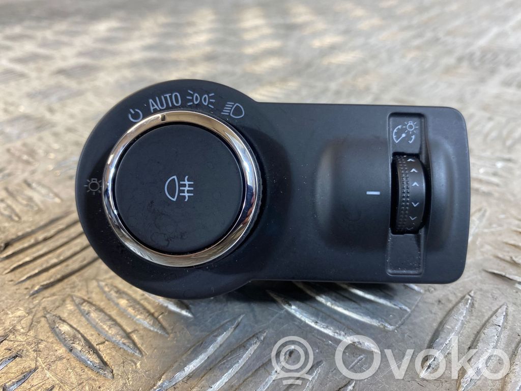 Opel Insignia A Interruptor de luz 
