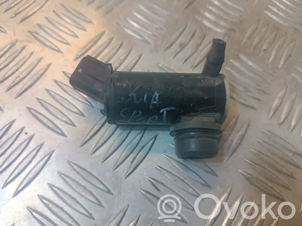 KIA Sportage Windscreen/windshield washer pump 
