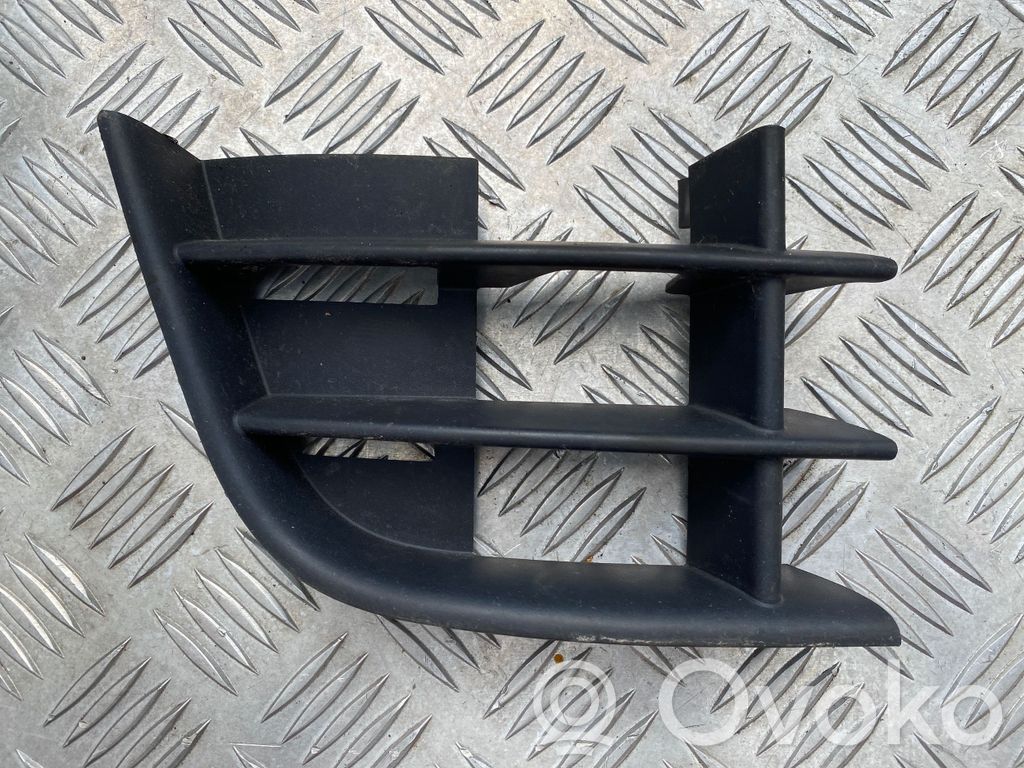 Skoda Fabia Mk2 (5J) Grille inférieure de pare-chocs avant 