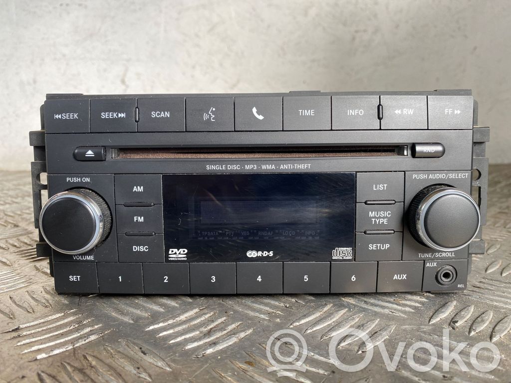 Chrysler Grand Voyager V Panel / Radioodtwarzacz CD/DVD/GPS 