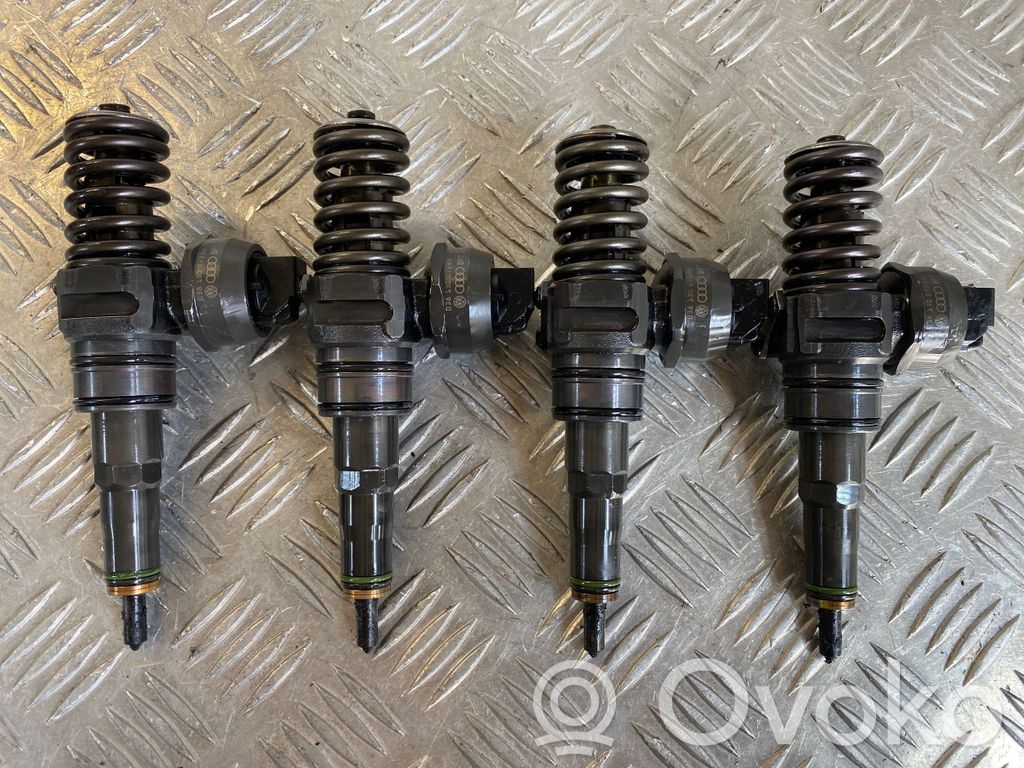 Audi A4 S4 B6 8E 8H Juego de inyectores de combustible 