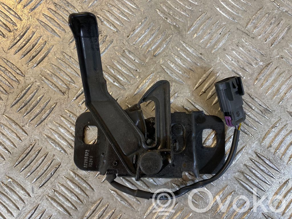 Opel Insignia A Engine bonnet/hood lock/catch 