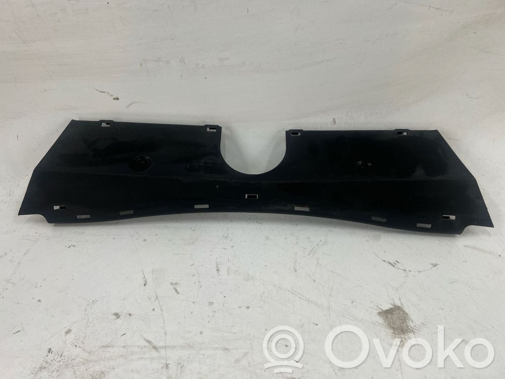 Land Rover Discovery 3 - LR3 Alte piese compartiment motor 