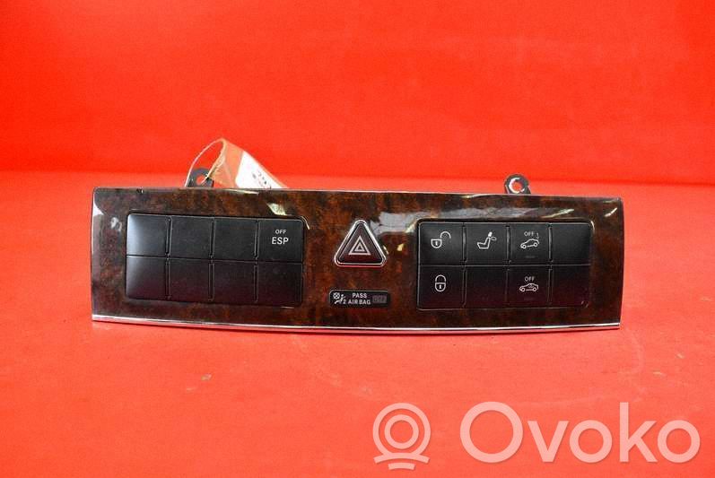 Mercedes-Benz C W203 Interruttore luci di emergenza 