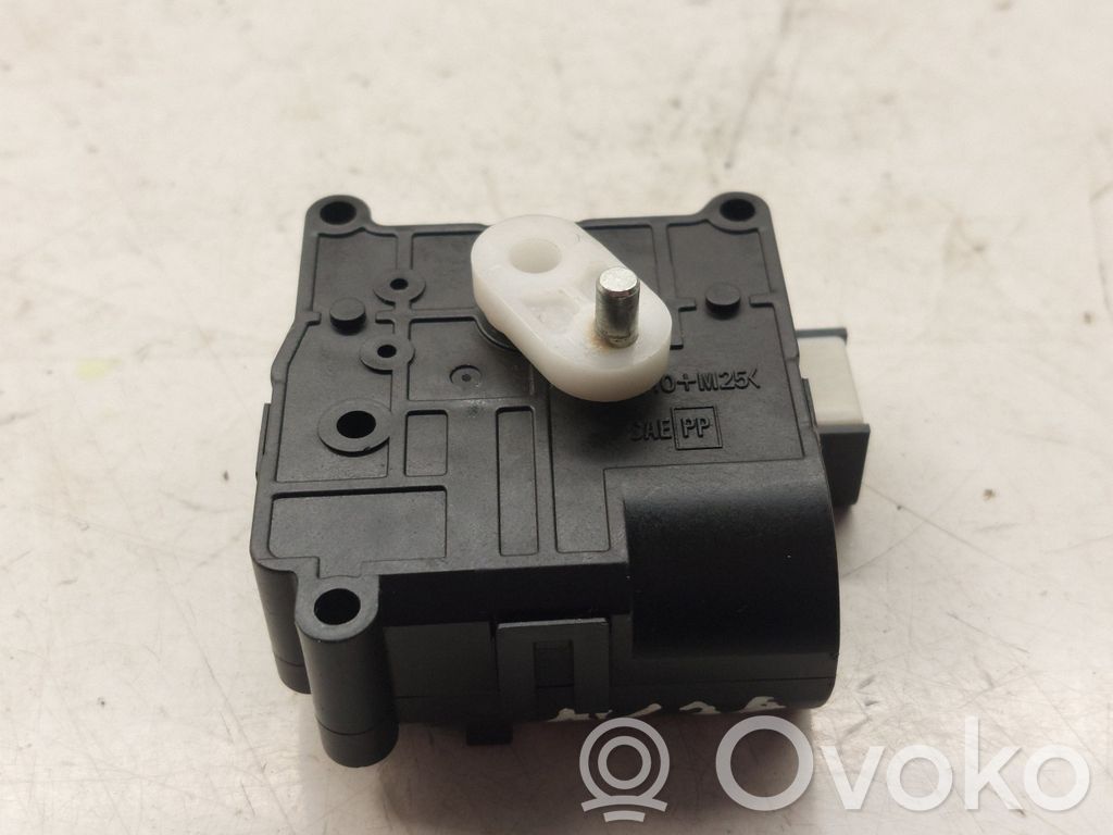 Toyota Avensis T250 Motor/actuator clapetă aer 