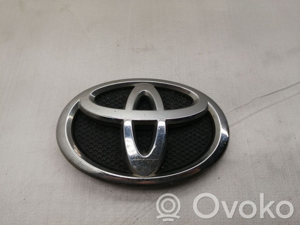 Toyota Avensis T250 Mostrina con logo/emblema della casa automobilistica 