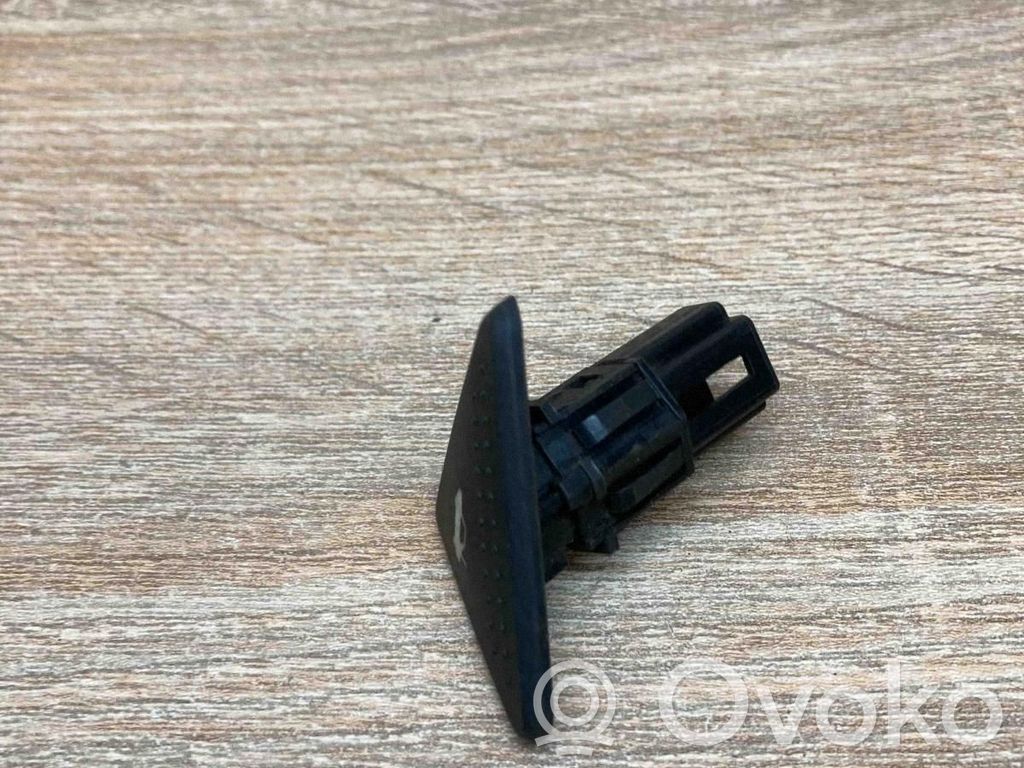 Ford Focus Interrupteur d'ouverture de coffre