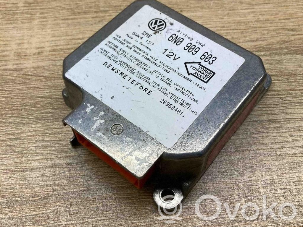 Volkswagen Golf IV Unitate/modul de comandă airbaguri