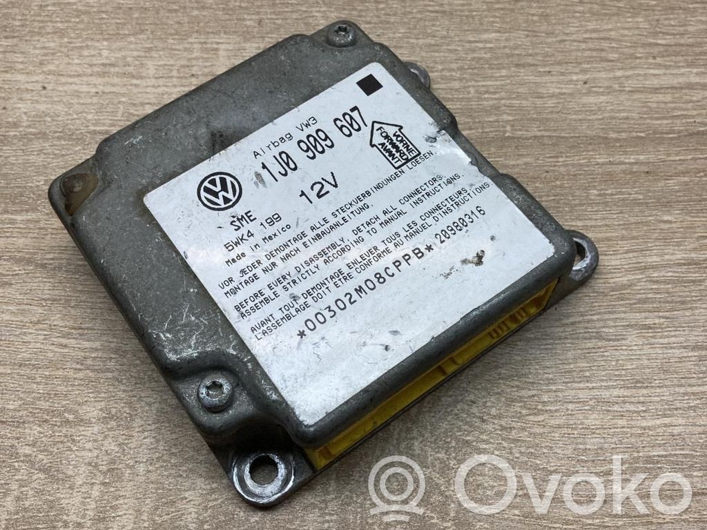 Volkswagen PASSAT B5 Centralina/modulo airbag
