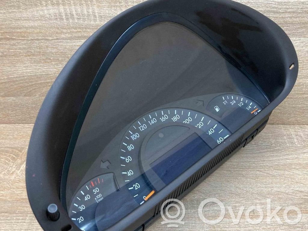Mercedes-Benz C W203 Tachimetro (quadro strumenti)