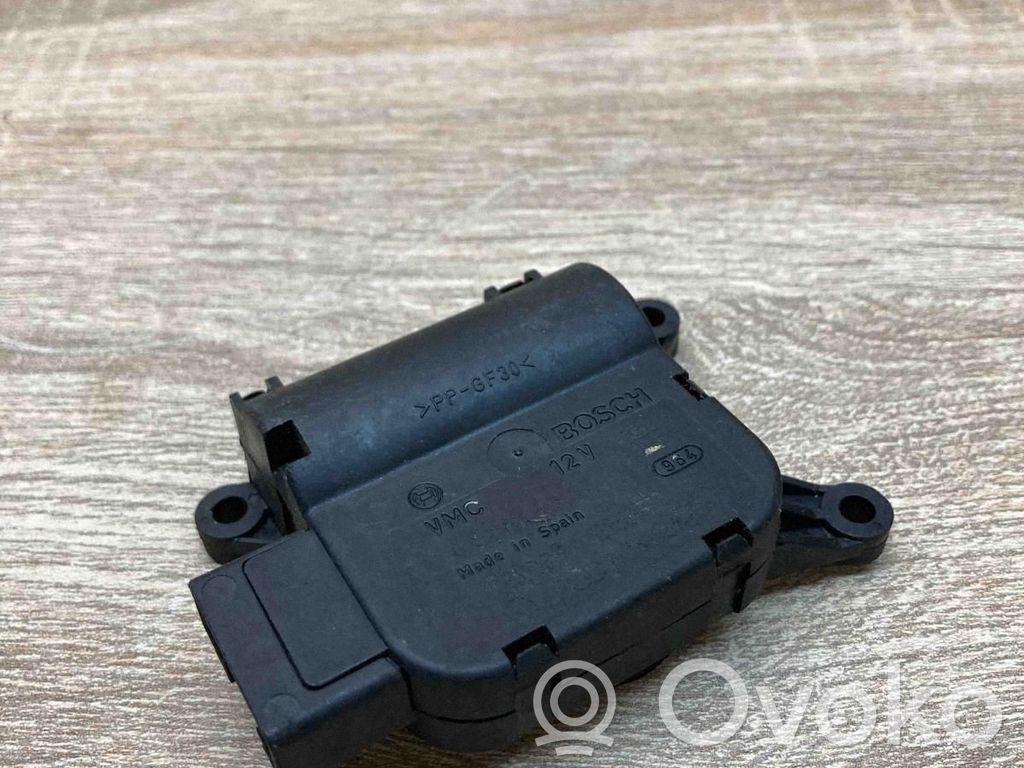 Audi A4 S4 B6 8E 8H Motorino attuatore aria