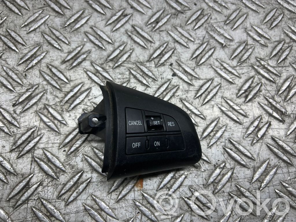 Mazda 6 Butoane/comutatoare pe volan 