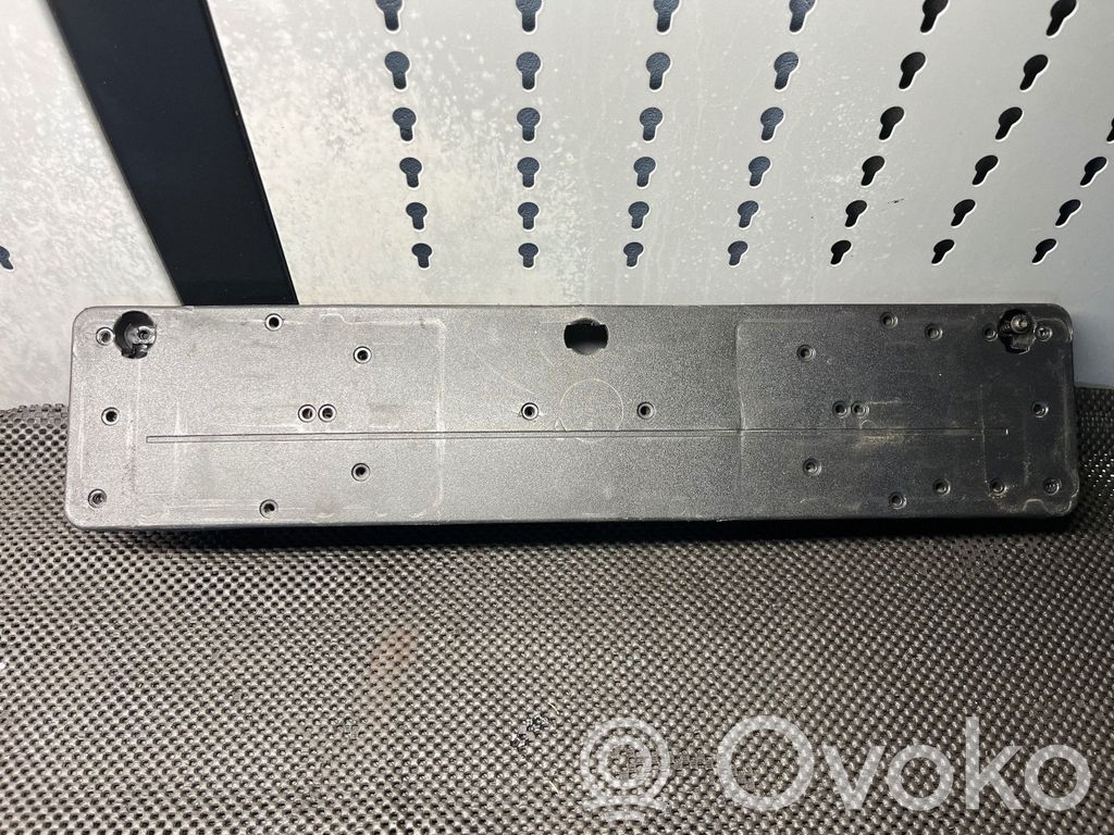 Mercedes-Benz EQB Support de plaque d'immatriculation