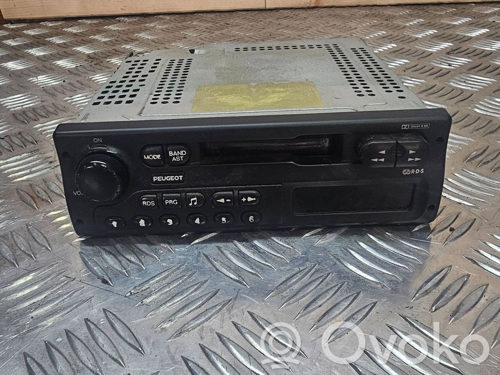 Peugeot 806 Unité principale radio / CD / DVD / GPS