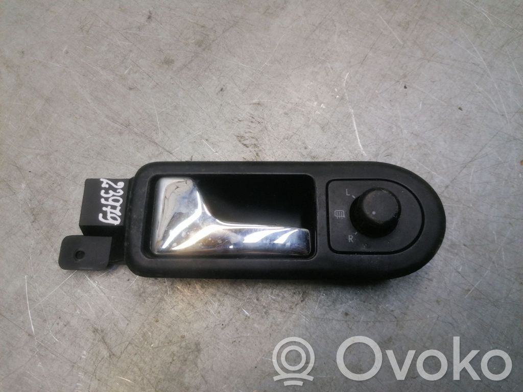 Volkswagen PASSAT B5 Manecilla interna puerta delantera