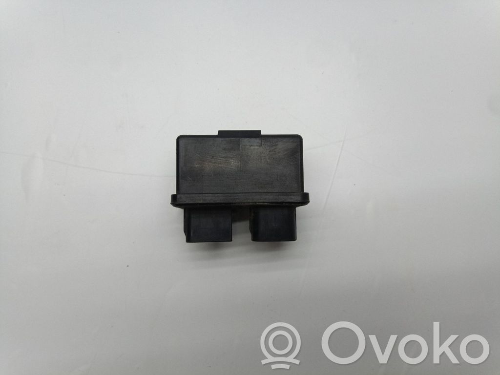 Relé del limpia   86121XA00A