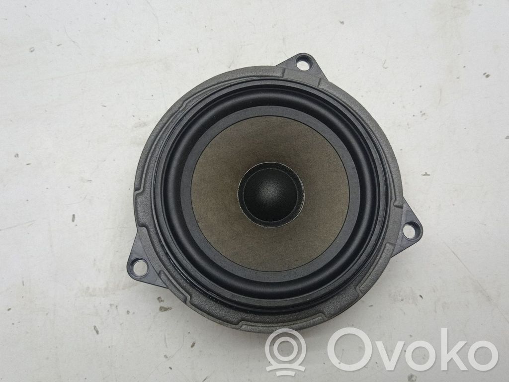 BMW 1 E81 E87 Etuoven kaiutin