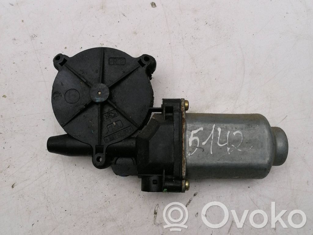 Nissan Almera N16 Motorino alzacristalli della portiera anteriore