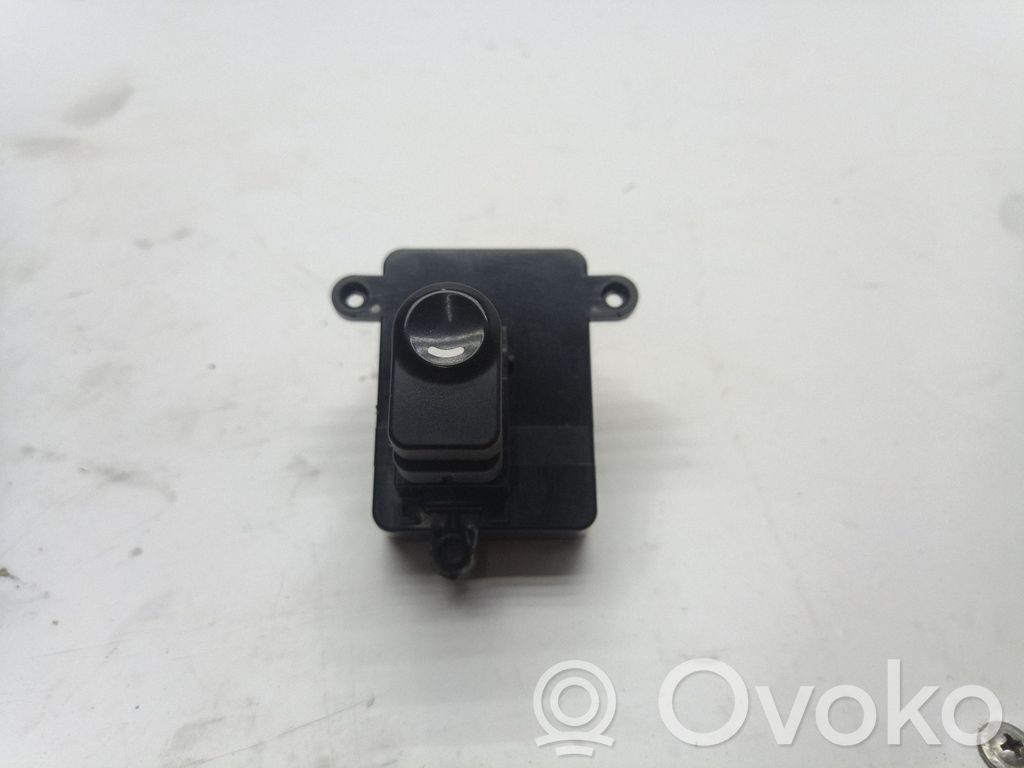 Hyundai i30 Interruptor del elevalunas eléctrico