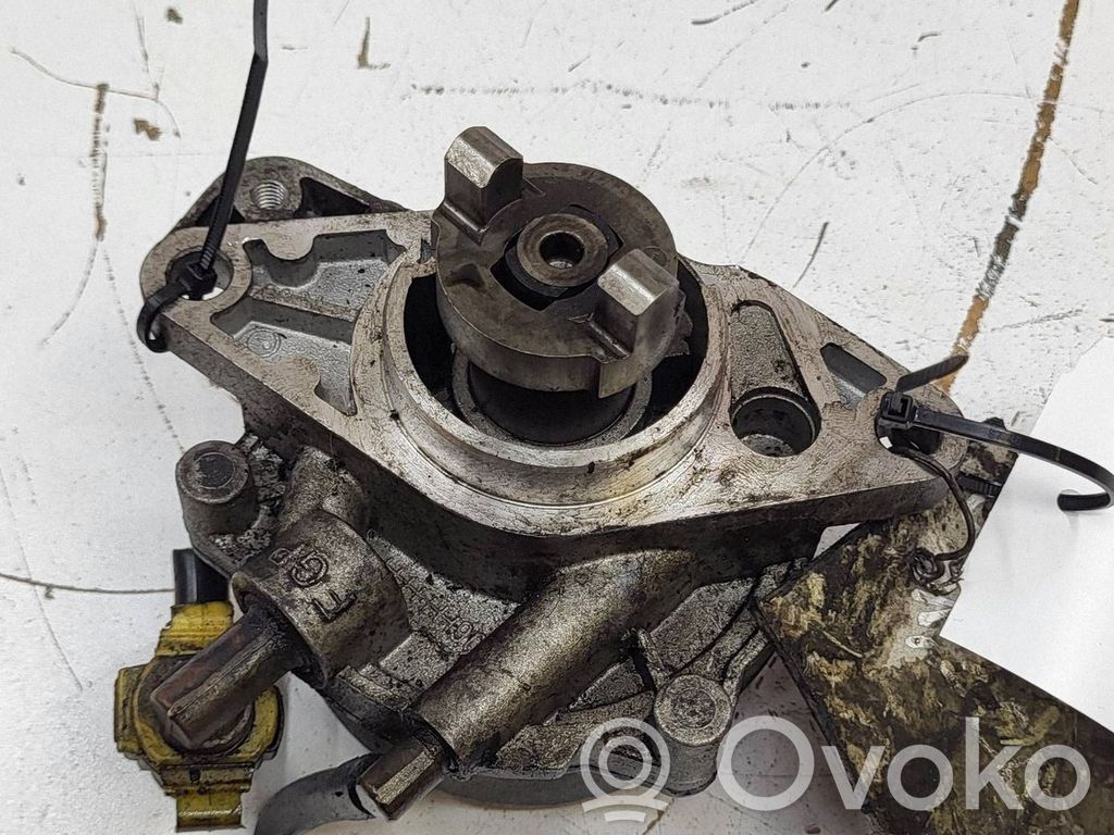 Opel Astra H Pompa a vuoto