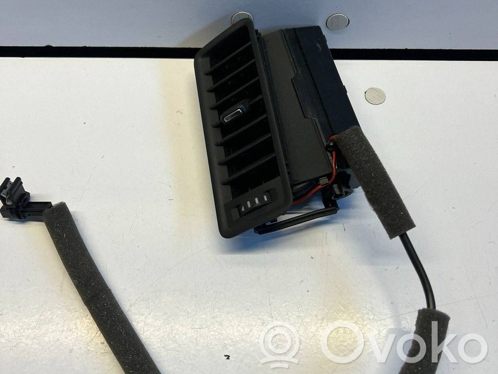 Audi A8 S8 D3 4E Grilă ventilație/ramă laterală bord 