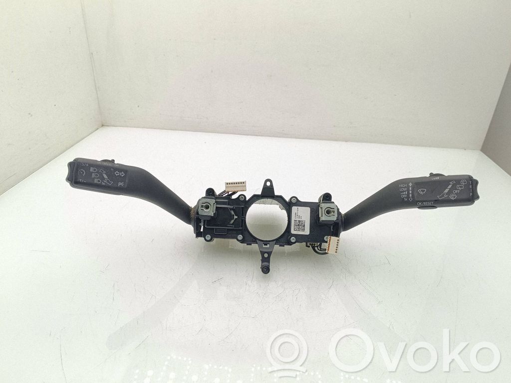 Skoda Octavia Mk2 (1Z) Commodo, commande essuie-glace/phare