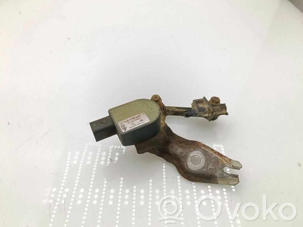 Czujnik poziomowania świateł osi przedniej   7L6616213,15160100832