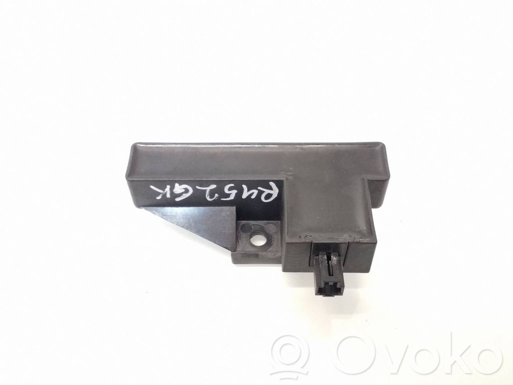 Audi A6 S6 C6 4F Antenos stiprintuvas 