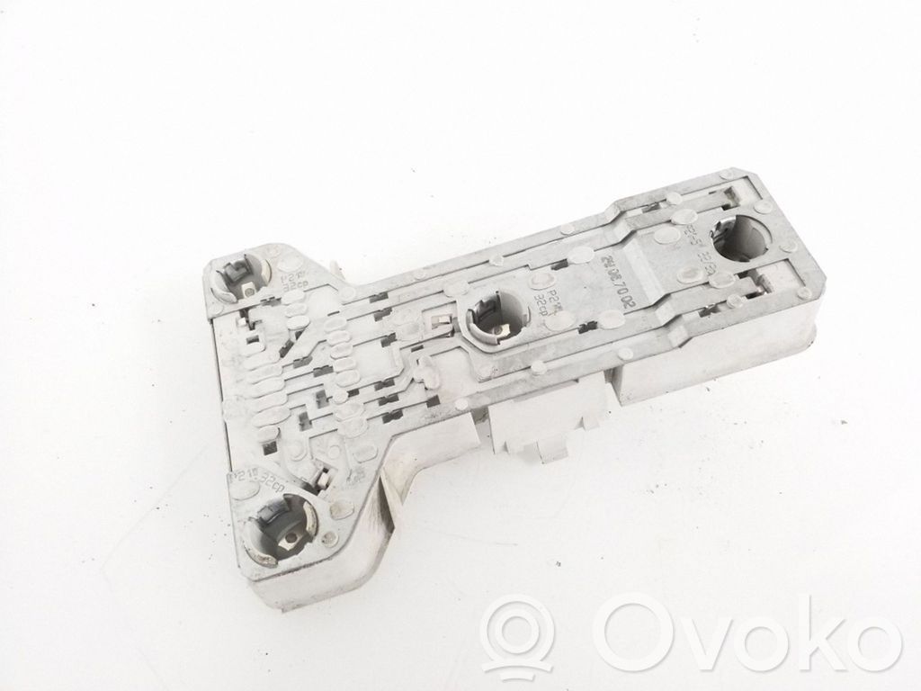 Volkswagen PASSAT B5 Element lampy tylnej 