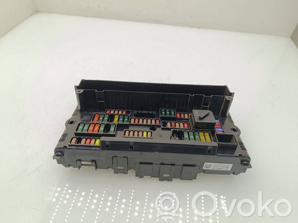 BMW 7 F01 F02 F03 F04 Sulakemoduuli