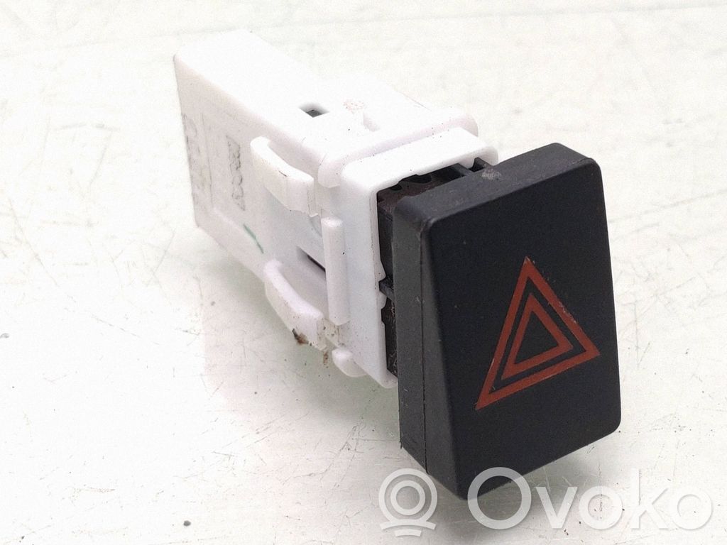Nissan Qashqai+2 Botón interruptor de luz de peligro