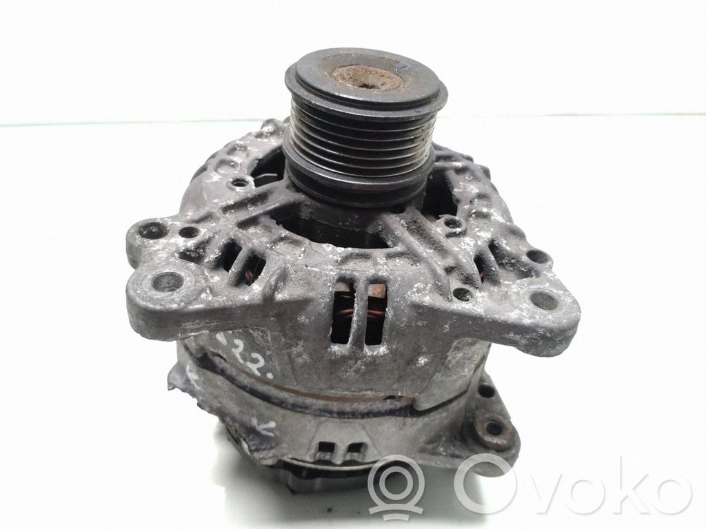 Audi A4 S4 B7 8E 8H Lichtmaschine 