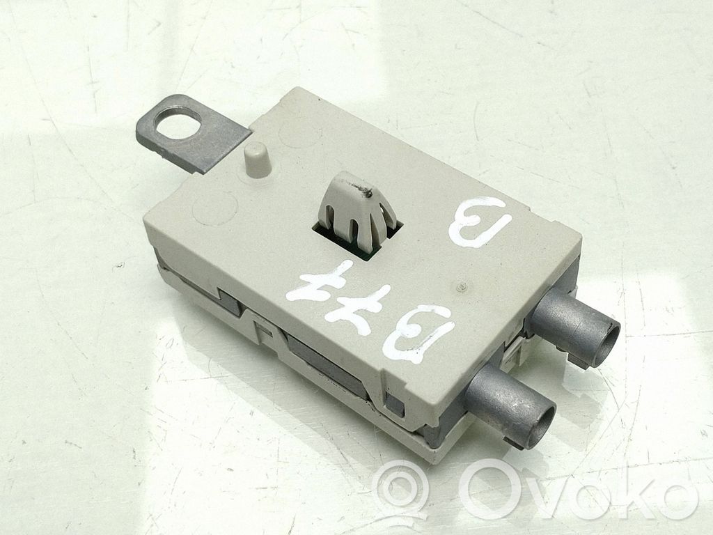 Volvo V40 Amplificateur d'antenne