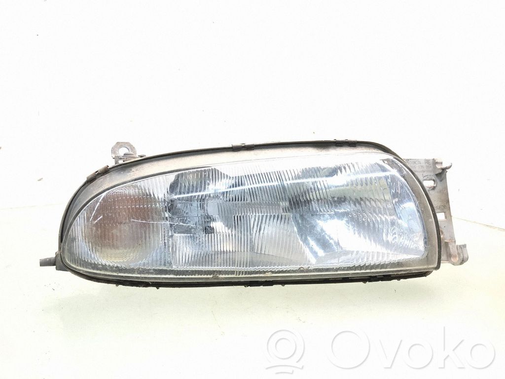 Ford Fiesta Lampa przednia