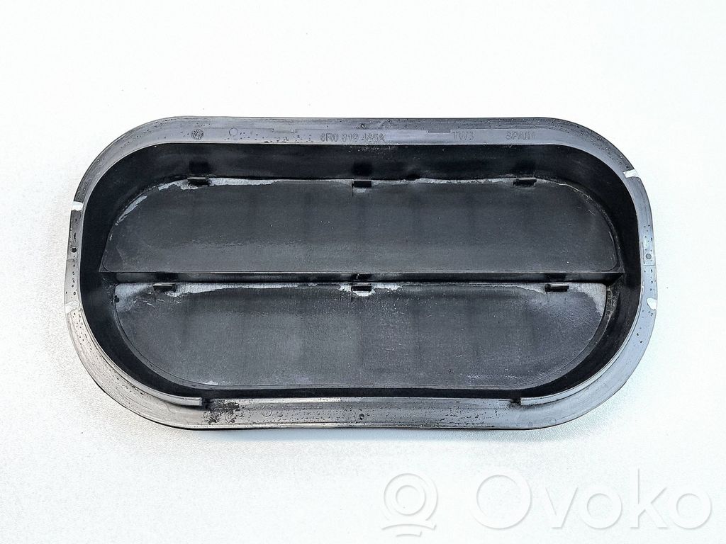 Volkswagen Golf VII Kratka wentylacyjna pod zderzakiem tylnym
