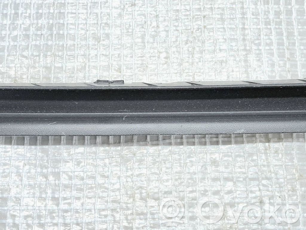 Volkswagen Jetta VI Rejilla inferior del parachoques delantero 