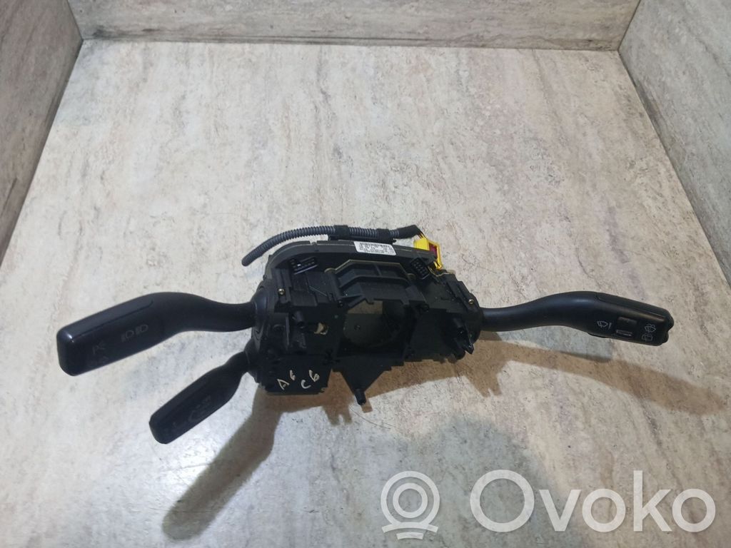 Audi A6 S6 C6 4F Pyyhkimen/suuntavilkun vipukytkin 