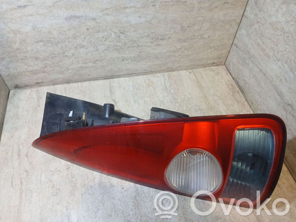 Renault Espace IV Feux arrière / postérieurs