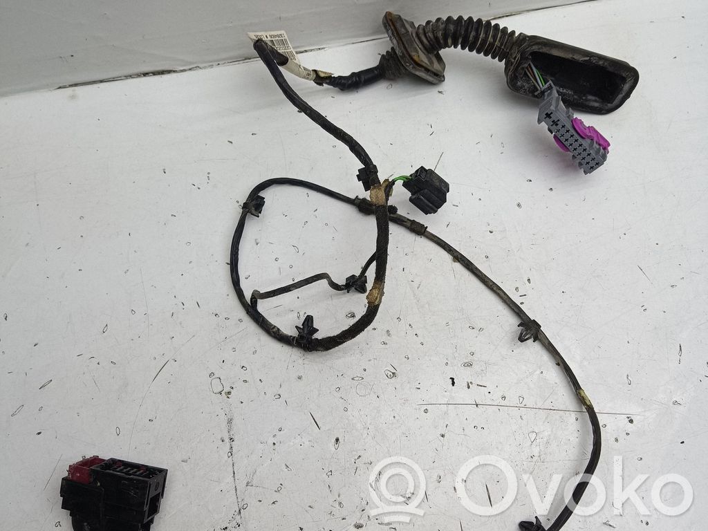Opel Astra J Cableado de puerta trasera 